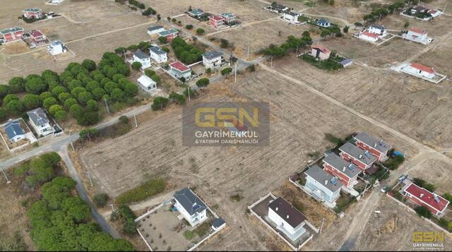 ÇANAKKALE BİGA ÇEŞMEALTI MEVKİİNDE DENİZE 500 M. MESAFEDE VİLLA İMARLI ARSA